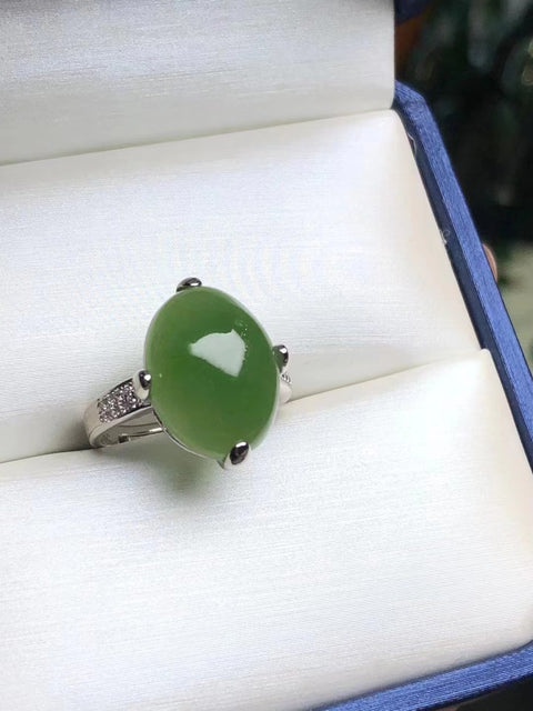 Cincin Giok Hetian Giok 925 perak tatahan giok bersih dan halus Ukuran 14 * 12mm Sudah termasuk pajak pengiriman