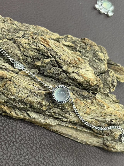 Gelang tatahan perak permukaan telur es giok yang tinggi! Ukuran telur: 8mm termasuk ongkos kirim dan pajak.