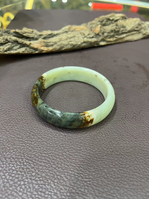 Gelang Giok Bunga Giok Cui Giok Kaliber 59.8mm Giok ini terbentuk secara alami dan polanya acak Sudah termasuk ongkos kirim dan pajak