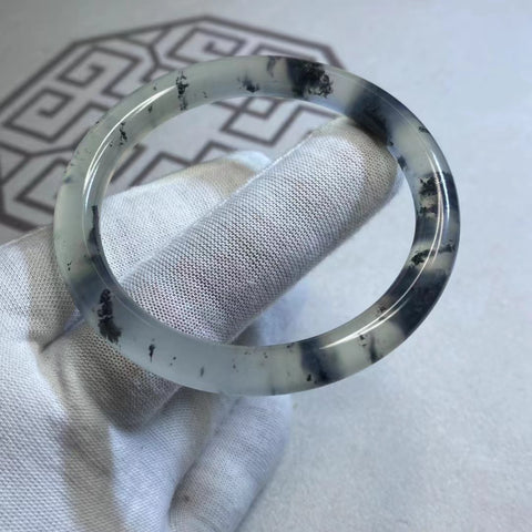 Gelang Garis Kecantikan Lukisan Tinta Giok Cui Cui Halus di Atas Tinta Es Ukuran Gelang Garis Kecantikan 53-55mm Giok terjadi secara alami Pola acak Termasuk ongkos kirim dan pajak.