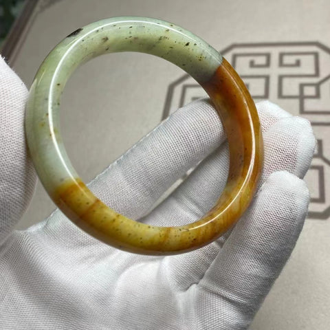 Gelang Gelang Giok Bunga Giok Cui Alami Gelang Giok Biru dan merah bersama-sama Warna-warni alami Ukuran 57-59mm Lebar sisi 12.9,mm Giok muncul secara alami Pola acak Termasuk ongkos kirim dan pajak