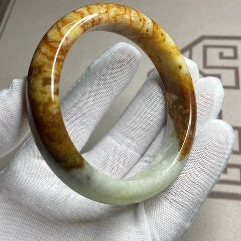 Gelang Gelang Batu Giok Cui Bunga Giok Alami Warna Cantik Alami Ukuran 58-60mm Lebar Sisi 14.5,mm Batu Giok muncul secara alami dan polanya acak Sudah termasuk ongkos kirim dan pajak.