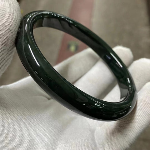 Gelang Giok Hetian Giok Loach Gelang Belakang Ukuran 58-62mm Giok bersih dan halus sudah termasuk pajak pengiriman.