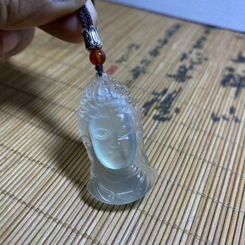 Liontin Giok Halus, variasi kaca, jernih, berpendar, ukuran 23 * 44mm, termasuk ongkos kirim dan pajak.