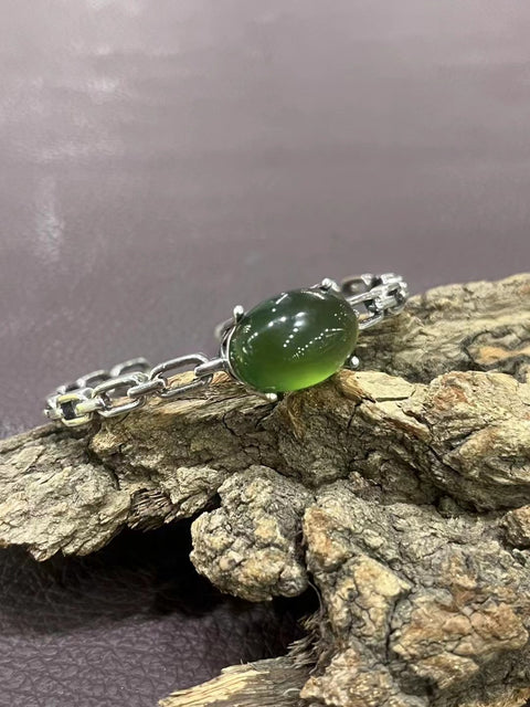 Gelang Tatahan Perak Giok Cui Giok bersih, halus dan hangat dengan warna-warna yang indah Pengiriman dan pajak sudah termasuk.