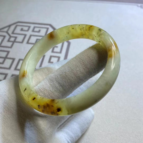 Gelang Giok Bunga Giok Cui Giok Halus Ukuran 59-61mm Lebar 12.6mm Giok terjadi secara alami Pola acak Termasuk ongkos kirim dan pajak.