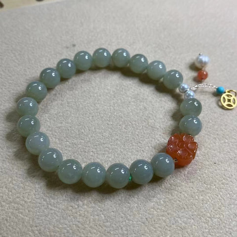 Gelang Giok Hetian Giok halus dan hangat Ukuran 8mm Pengiriman dan pajak sudah termasuk.