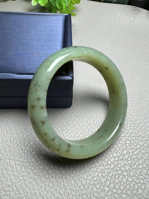 Gelang Giok Giok Cui Giok Batu Giok Gelang Giok halus dan hangat Ukuran 48 * 14.5mm Giok terjadi secara alami Pola bunga acak Termasuk pengiriman dan pajak