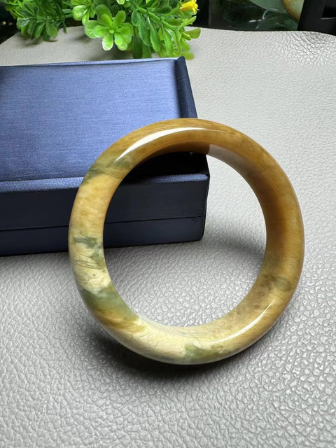 Gelang Giok Giok Cui Giok Batu Giok Gelang Giok halus dan hangat Ukuran 54,6 * 16mm Giok terjadi secara alami Pola bunga acak Termasuk pengiriman dan pajak
