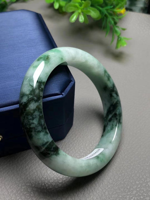 Gelang hijau pedas batu giok alami Giok bersih dan halus Ukuran 57mm Giok adalah batu giok yang terbentuk secara alami Pola acak termasuk pajak pengiriman