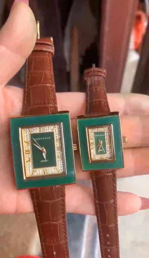 Jam Tangan Kotak Kecil Giok Hetian Gioknya bersih dan halus, dan gaya arlojinya sangat indah dan sederhana the