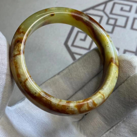 Gelang Giok Batu Giok Bunga Cui Giok Alami Ukuran 55-57mm Lebar Sisi 13.5mm Batu giok terbentuk secara alami dan polanya acak Sudah termasuk pajak pengiriman.