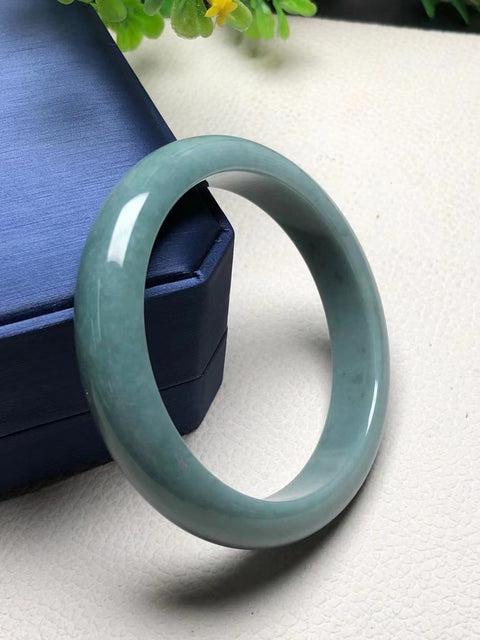 Gelang hijau minyak bahan giok alami dari bahan lama Ukuran 57,3 * 12mm Giok adalah pola alami yang terjadi secara acak Termasuk pajak pengiriman