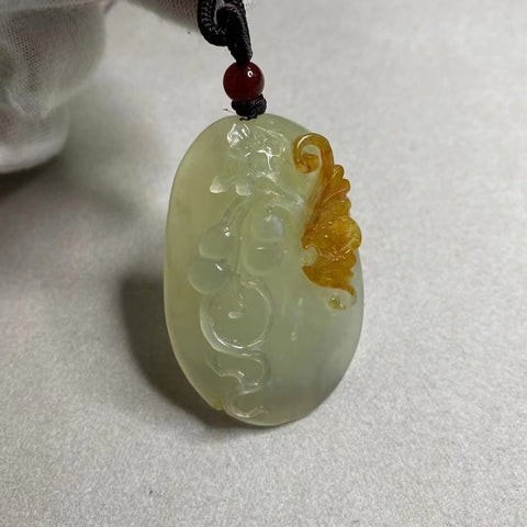 Liontin Giok Bunga Giok Cui Alami Keberuntungan dan Umur Panjang Ukuran 50 * 32.6mm Sudah termasuk pajak pengiriman.