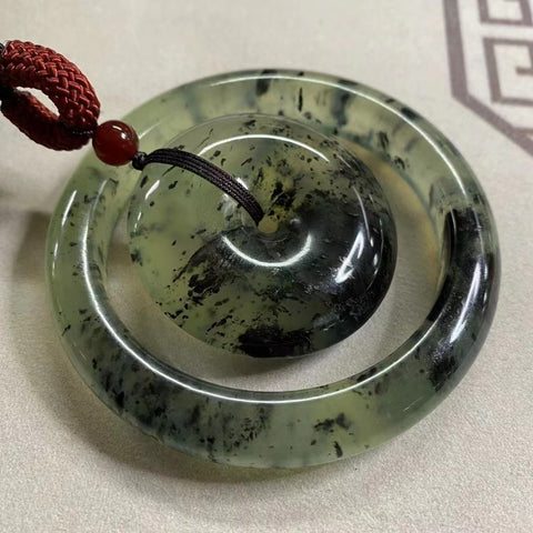 Gelang Set Tinta Giok Cui Giok Alami di Atas Es Ukuran Gelang 61-63mm Lebar Sisi 12.6mm Ping An Gesper 49.5 * 13mm Batu giok semuanya alami dan polanya acak Sudah termasuk pajak pengiriman
