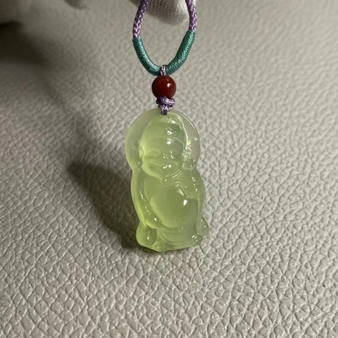 Liontin Giok Alami Ukuran 31.6 * 16.3mm Giok bersih dan halus Termasuk pajak pengiriman.