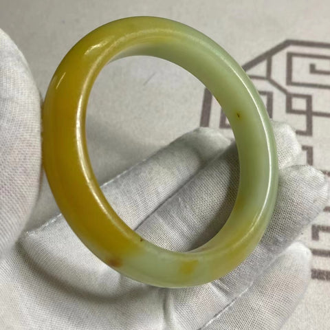 Gelang Giok Batu Giok Bunga Cui Giok Alami Ukuran 58-60mm Lebar Sisi 13.7mm Giok ini terbentuk secara alami dan polanya acak Sudah termasuk ongkos kirim dan pajak.