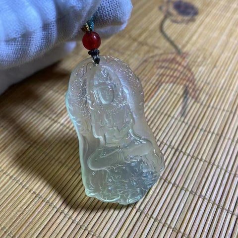 Liontin Cui Jade Guanyin Alami Ukuran 30 * 52mm Sudah termasuk pajak pengiriman.