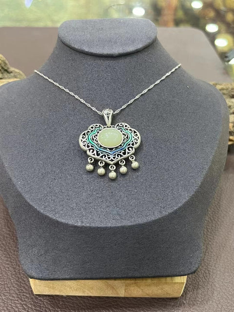 Kalung Kunci Perdamaian Giok Kuning dan Putih Alami dari perak 925 dengan tekstur halus Sudah termasuk pajak pengiriman.