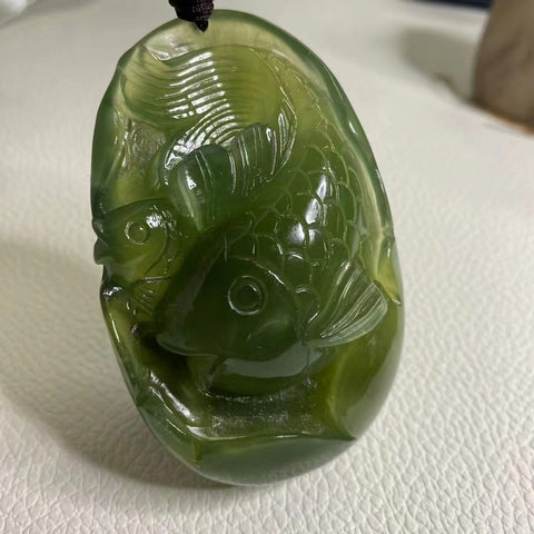 Liontin: Liontin Giok Cui Alami Ukuran 75 * 48mm Termasuk ongkos kirim dan pajak.