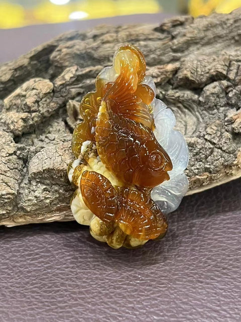 Liontin Bunga Giok Cui Alami, diukir dengan keahlian tinggi, melambangkan keberuntungan, ditata dengan indah, sudah termasuk ongkos kirim dan pajak.