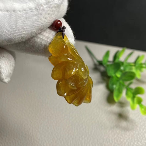 Liontin Giok Bunga Giok Cui Giok Alami Ukuran 46 * 23.8mm Giok bersih dan baik-baik saja Sudah termasuk pajak pengiriman.