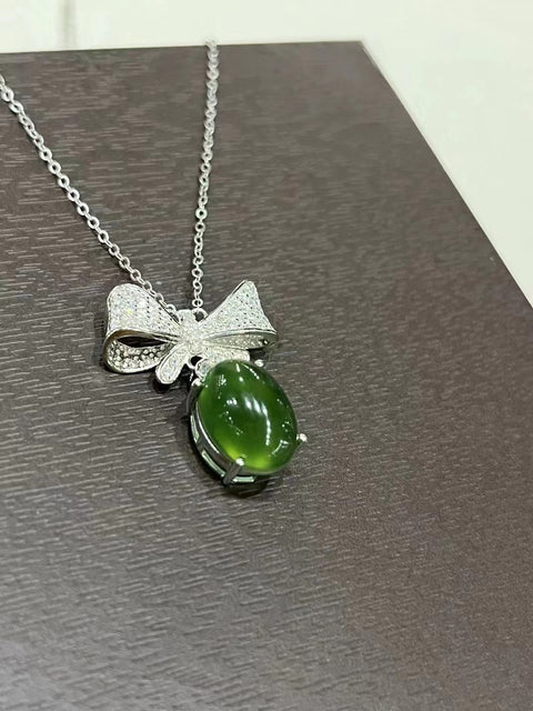 Liontin Kupu-kupu Giok Natal dari Perak Ukuran 10 * 14mm Giok bersih dan halus Termasuk ongkos kirim dan pajak.