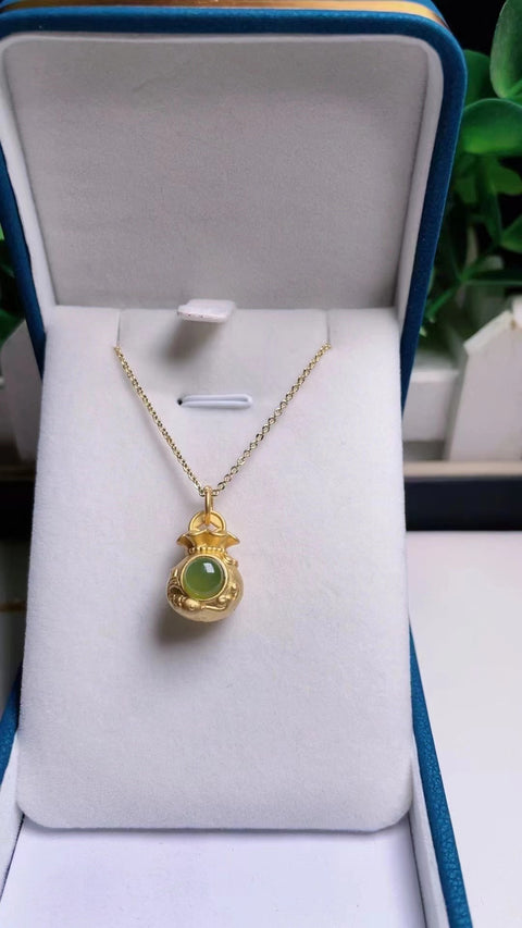 Liontin Jasper Alami Gaya sederhana dan elegan, indah dipakai Ukuran 0.7 Sudah termasuk ongkos kirim dan pajak.