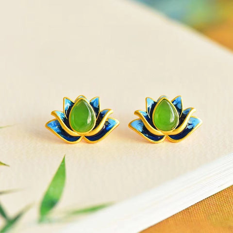 Anting-anting Enamel Jasper Lotus Alami yang terbuat dari 925 Giok Perak sangat lembut dan hangat, serta gayanya yang simpel dan elegan, sudah termasuk pajak pengiriman.