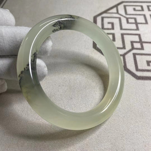 Gelang Tinta Giok Cui Giok Alami Ukuran 58-60mm Lebar Sisi 11.5mm Giok ini terbentuk secara alami dan polanya acak Sudah termasuk pajak pengiriman.