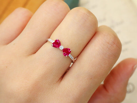 Burma Pigeon Blood Red Ruby Cincin Berat batu: 0.80ct Berat total: 1.98g Berlian: 0.075ct/7pcs Bezel: 14 Ukuran 18K Emas Putih Berlian Asli Emas Asli 💎Termasuk pajak pengiriman.