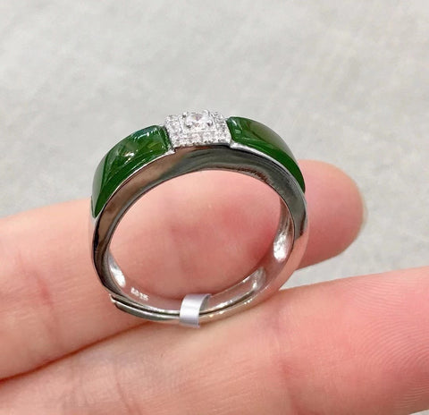 Hotan Jade Jasper Ring 925 Silver Setting Ukuran 4 * 10mm Giok bersih dan halus Dapat digunakan sebagai cincin pasangan Pengiriman dan pajak sudah termasuk.