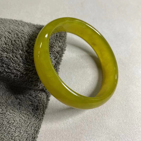 Gelang Giok Giok Emas Cui Giok Alami Ukuran 58-60mm Lebar Sisi 16mm Giok terjadi secara alami Pola acak Pengiriman dan pajak sudah termasuk.