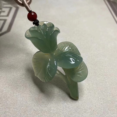 Liontin Giok Alami Mawar Biru Ukuran 58 * 34.1mm Sudah termasuk pajak pengiriman.