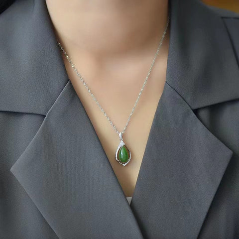 Hotan Jasper Drops 925 Kalung Tatahan Perak Giok yang halus dan hangat Termasuk ongkos kirim dan pajak