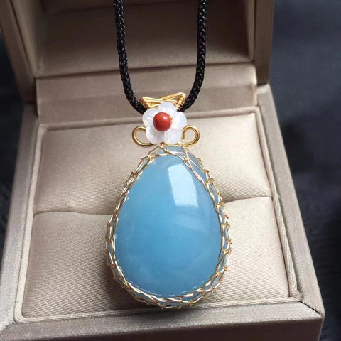 Liontin Aquamarine Alami Ukuran 35 * 25mm Warna yang indah sudah termasuk pajak pengiriman.