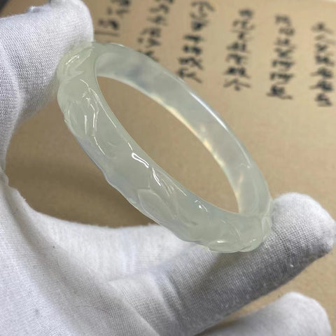 Gelang Ukiran Bambu Giok Cui Giok Alami Ukuran 55-57mm Lebar 8.5mm Batu giok muncul secara alami dan polanya acak Sudah termasuk pajak pengiriman.