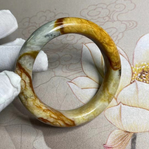 Gelang Giok Batu Giok Bunga Cui Giok Alami Ukuran 61-63mm Lebar Sisi 14.5mm Batu giok terbentuk secara alami dan polanya acak Sudah termasuk ongkos kirim dan pajak.