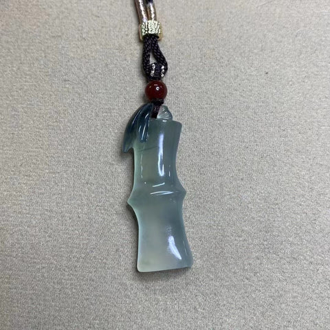Liontin Giok Alami Ukuran 47 * 18mm Giok bersih dan baik-baik saja Termasuk pajak pengiriman.