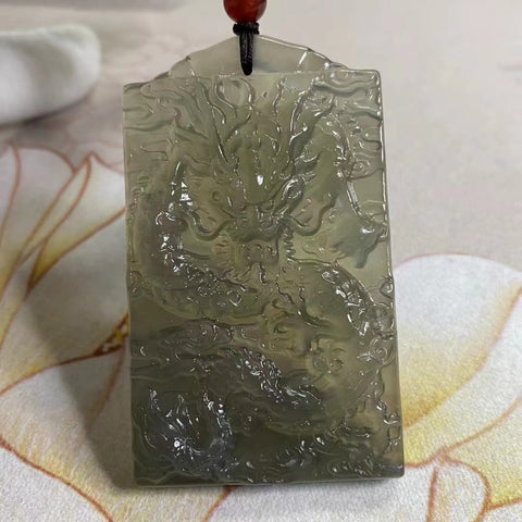 Liontin Es Batu Giok Abu-abu Sierra Jade Alami Ukuran 66 * 38mm Sudah termasuk pajak pengiriman.