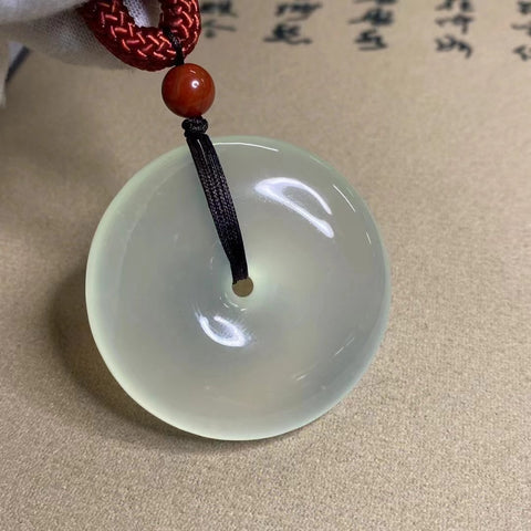 Liontin Perdamaian Giok Alami Ukuran 46,8 * 12mm Sudah termasuk pajak pengiriman.