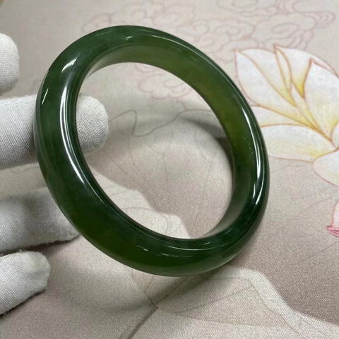 Gelang Giok Ciu Alami Tembus Cahaya Tembus Ukuran 65-67mm Lebar 14mm Giok terjadi secara alami Pola acak termasuk pajak pengiriman.