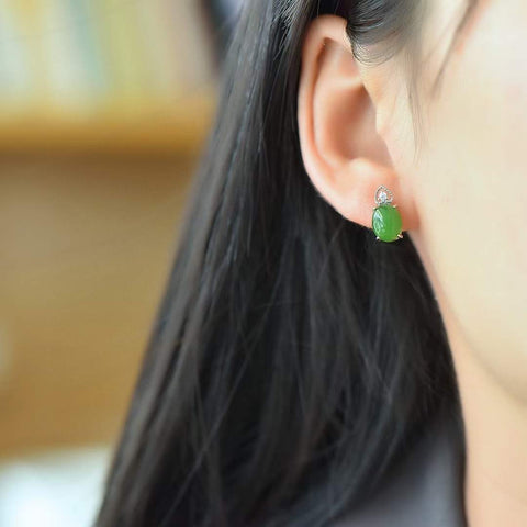 s925 perak bertatahkan dengan anting-anting perak vegan permukaan telur Hotan Jade Jasper, giok halus, pengerjaan indah, sederhana dan murah hati Termasuk pajak pengiriman