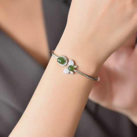 925 Perak dengan Gelang Perak Kupu-Kupu Telur Hotan Jasper 👉Gelang Perak dengan gaya baru dan unik dari giok yang hangat dan lembut serta menarik untuk dikenakan✨💫 Sudah termasuk ongkos kirim dan pajak!