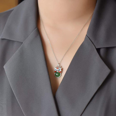 925 Perak dengan Permukaan Telur Hotan Jasper Liontin Enamel Naga Keberuntungan👉Liontin Giok gaya baru dan unik yang hangat dan lembut, menarik perhatian dan menarik untuk dipakai Termasuk ongkos kirim dan pajak