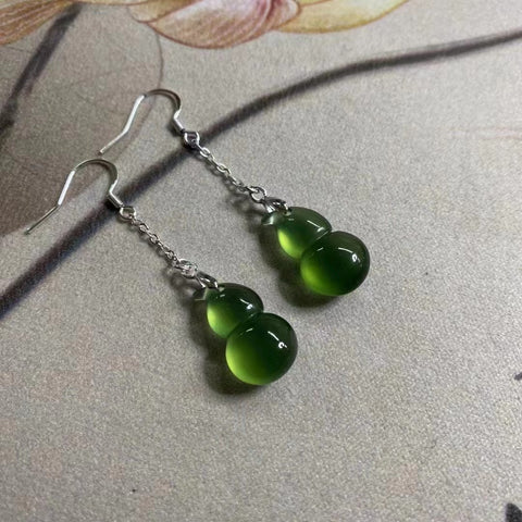 Anting Giok Giok 180 Labu dari 925 Perak Ukuran 20 * 11mm Sudah termasuk pajak pengiriman.