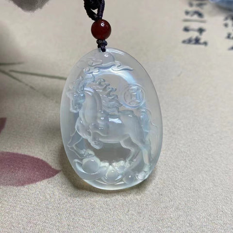 Liontin Es Giok Cui Giok Alami Kuda Zodiak Cina Ukuran 48 * 33.3m Giok bersih dan halus Pajak pengiriman sudah termasuk.