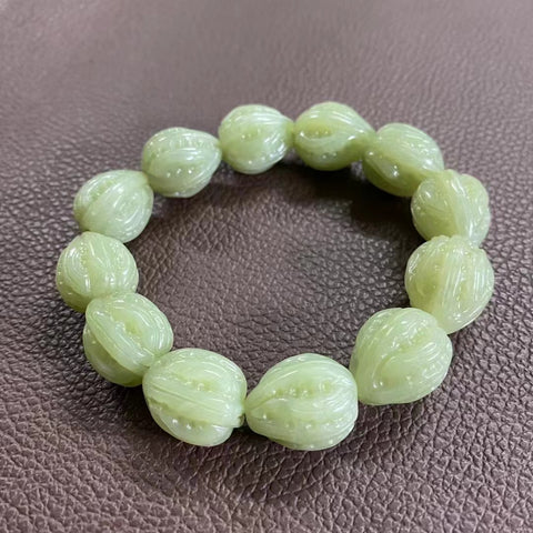 Senar kenari giok kuning dan putih tua yang indah Giok halus dan hangat Ukuran 19 * 16,5 mm Termasuk ongkos kirim dan pajak