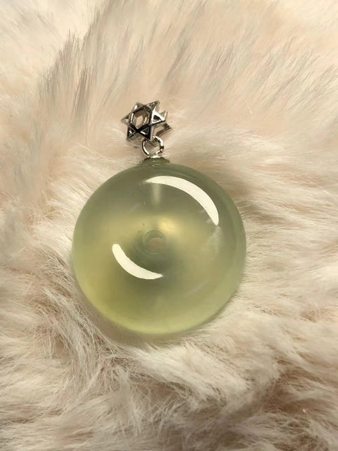 Kalung Jepitan Perdamaian Giok Alami yang terbuat dari perak 925 Ukuran 21,6 * 7,2 mm Sudah termasuk pajak pengiriman.