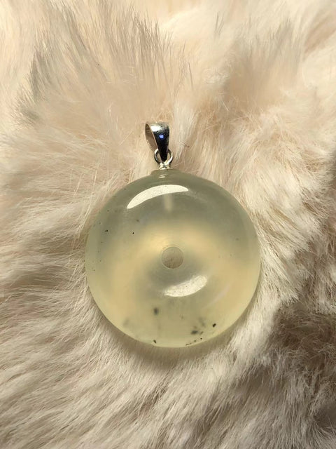Kalung Perdamaian Giok Alami dari Perak 925 Ukuran 24 * 8.8mm Sudah termasuk ongkos kirim dan pajak.